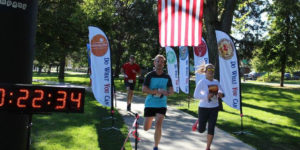 adam_and_laura_5k_finish